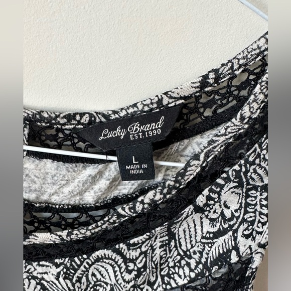 B&W Cold Shoulder Tee - Picture 3 of 5